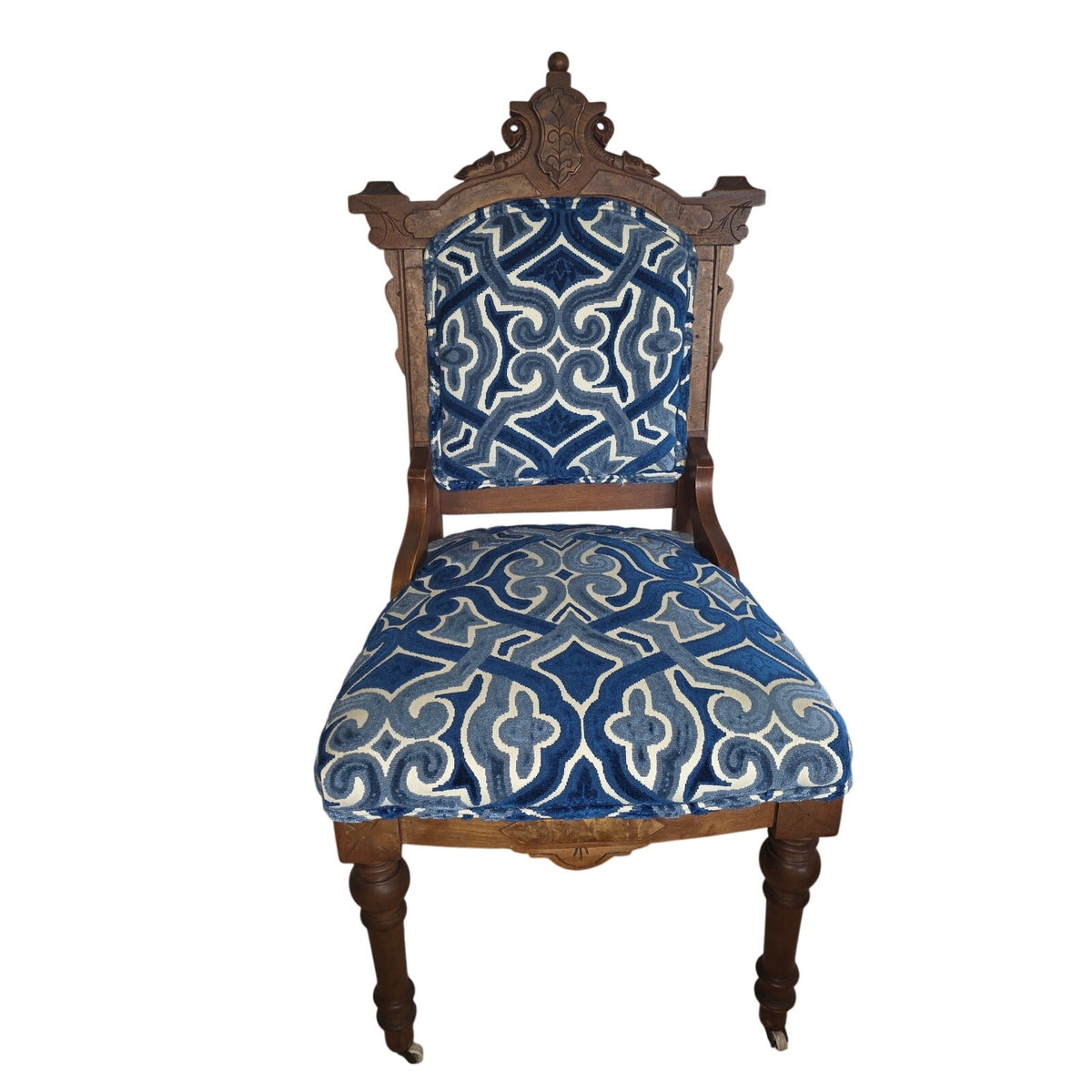 Beautiful Blue & White Victorian Occasional Chair