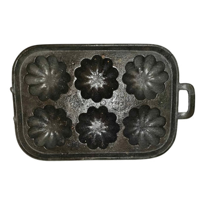 Vintage Cast Iron Turk's Head Baking Pan | 6-Mold | 10.25" x 7.5"
